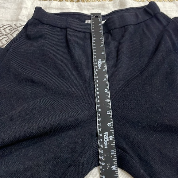 (J) ST.JOHN VINTAGE COLLECTION
WIDE LEG WOOL KNITTED PANTS, size 6 - Picture 7 of 8